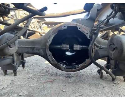 Meritor-Rockwell MR2014X Rear Axle Housing for a International ProStar