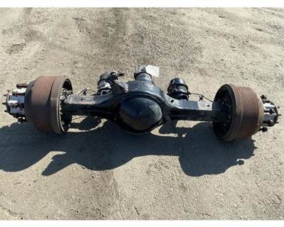 Meritor-Rockwell MR2014X Rear Axle Housing for a Freightliner Cascadia 125