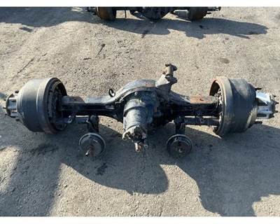 Meritor-Rockwell MR2014X Rear Axle Housing for a Freightliner CASCADIA