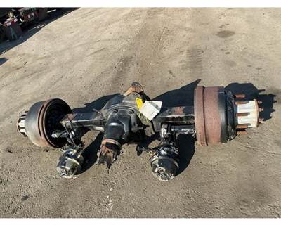 Meritor-Rockwell MR2014X Rear Axle Housing for a Volvo VNM