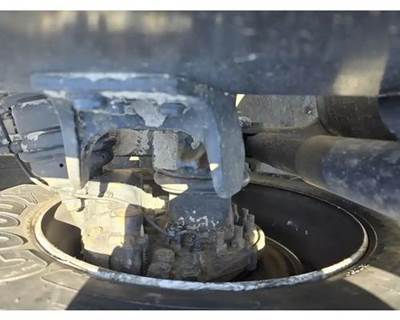 Meritor-Rockwell MR2014X Rear Axle Housing for a International RH613