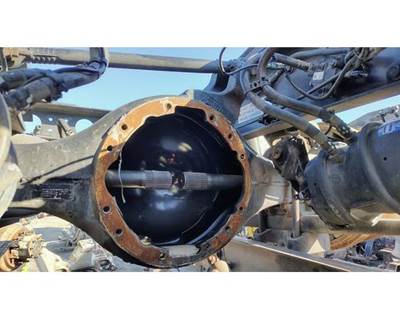 Meritor-Rockwell MR2014X Rear Axle Housing for a International LT625