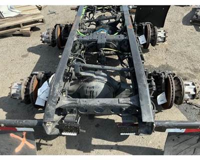 Meritor-Rockwell MR2014X Rear Axle Housing for a International RH613