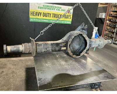 Meritor-Rockwell MR2014X Rear Axle Housing for a Mack CXU613