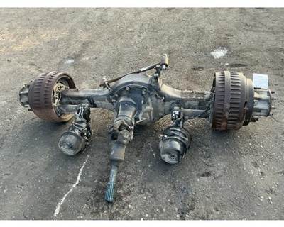 Meritor-Rockwell MR2014X Rear Axle Housing for a Kenworth T800