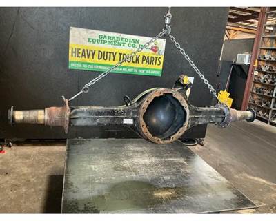 Meritor-Rockwell MR2014X Rear Axle Housing for a Freightliner Cascadia 125