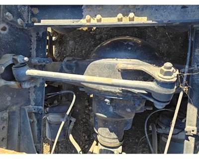 Meritor-Rockwell MR2014X Rear Axle Housing for a Mack CXU613