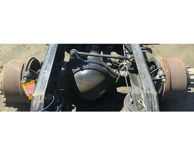 Meritor-Rockwell MR2014X Rear Axle Housing for a Volvo VNL670