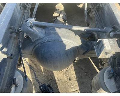 Meritor-Rockwell MR2014X Rear Axle Housing for a Freightliner Cascadia 125