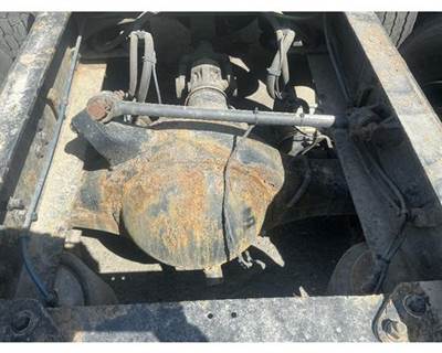 Meritor-Rockwell MR2014X Rear Axle Housing for a Freightliner CASCADIA