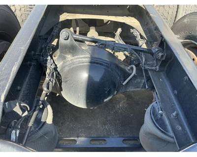 Meritor-Rockwell MR2014X Rear Axle Housing for a Volvo VNM