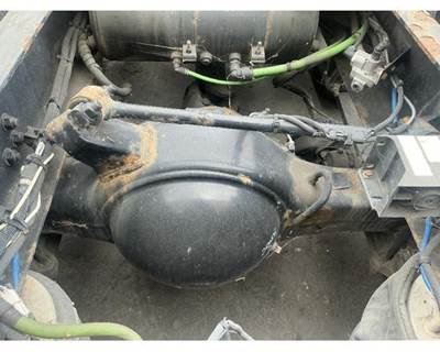 Meritor-Rockwell MR2014X Rear Axle Housing for a Freightliner CASCADIA