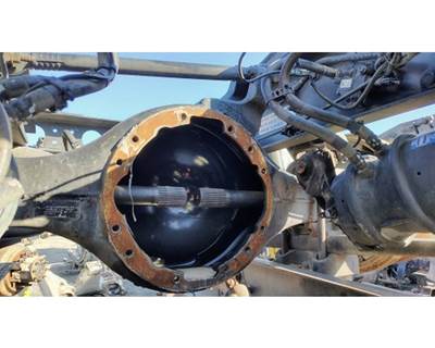 Meritor-Rockwell MR2014X Rear Axle Housing for a International LT625