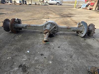 Meritor-Rockwell MS113 Rear Axle Housing for a Freightliner MT45 Chassis