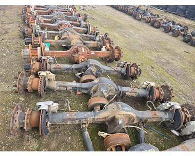 Meritor-Rockwell MS12113 Rear Axle Housing for a Workhorse Custom Chassis W62