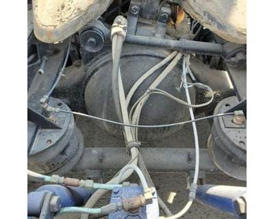 Meritor-Rockwell R170 Rear Axle Housing for a Freightliner FL Cabover