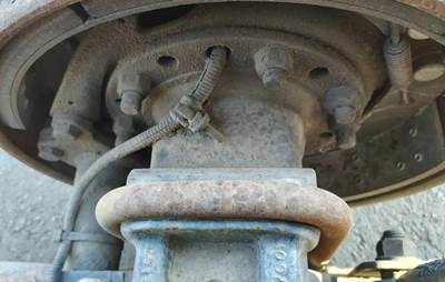 Meritor-Rockwell RR20145 Rear Axle Housing for a Freightliner Cascadia 125