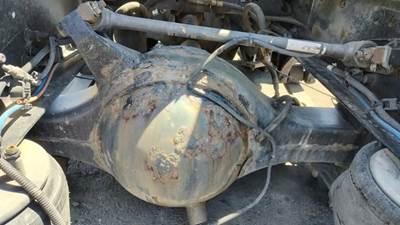 Meritor-Rockwell RR20145 Rear Axle Housing for a Freightliner Cascadia 125