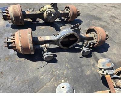 Meritor-Rockwell RR20145 Rear Axle Housing for a Volvo VNL