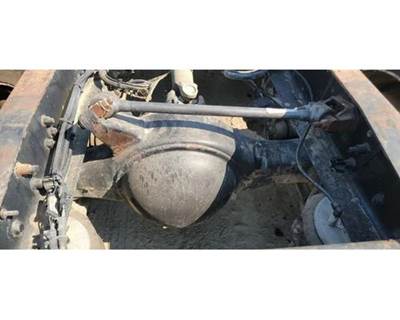 Meritor-Rockwell RR20145 Rear Axle Housing for a Freightliner Cascadia 132