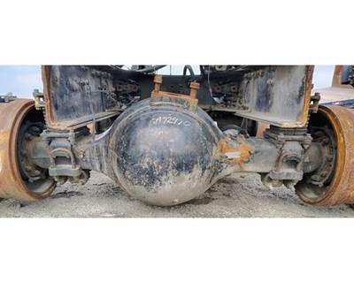 Meritor-Rockwell RR23160 Rear Axle Housing for a Volvo