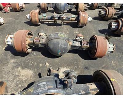 Meritor-Rockwell RR23160 Rear Axle Housing for a Freightliner FLD120