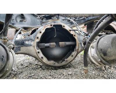 Meritor-Rockwell RRL20145 Rear Axle Housing for a Volvo