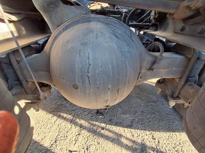 Meritor-Rockwell RS21160 Rear Axle Housing for a International LT625