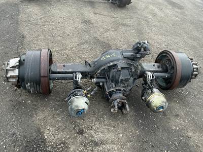 Meritor-Rockwell RS21160 Rear Axle Housing for a International LT625