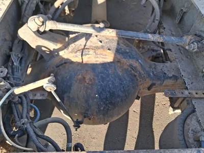 Meritor-Rockwell RS23160 Rear Axle Housing for a Meritor/Rockwell RS23160