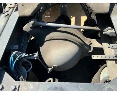 Meritor-Rockwell RS23160 Rear Axle Housing for a Freightliner Cascadia 113