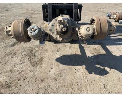 Meritor-Rockwell RS23160 Rear Axle Housing for a Ford LN8000