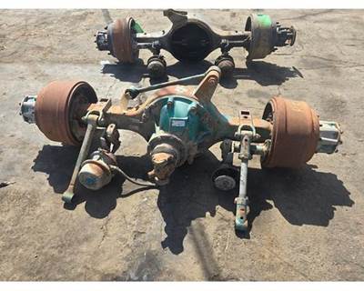 Meritor-Rockwell RS23160 Rear Axle Housing for a Freightliner FLA8642