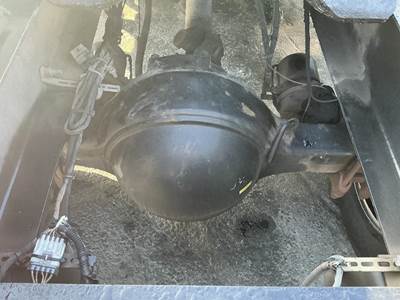 Meritor-Rockwell RS23161 Rear Axle Housing for a Mack CXU612