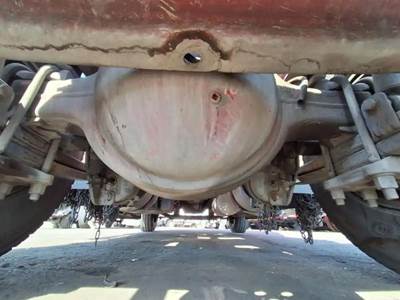 Meritor-Rockwell RS23186 Rear Axle Housing for a Freightliner Cascadia 125