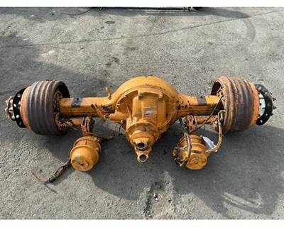 Meritor-Rockwell RSL21230 Rear Axle Housing for a Ford L8513