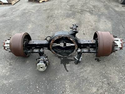 Meritor-Rockwell RSL23160 Rear Axle Housing for a Freightliner Cascadia 113