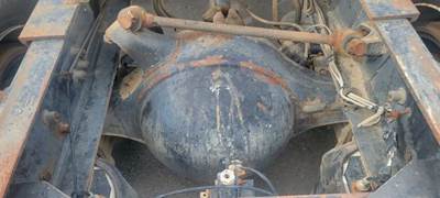 Meritor-Rockwell RSL23180 Rear Axle Housing for a Freightliner FLD120