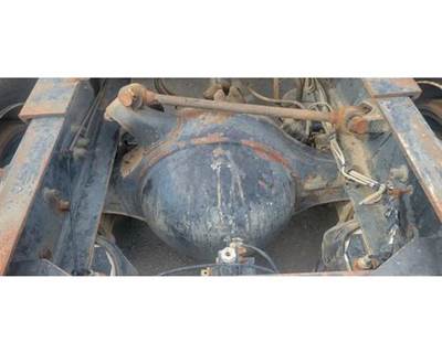 Meritor-Rockwell RSL23180 Rear Axle Housing for a Freightliner FLD120