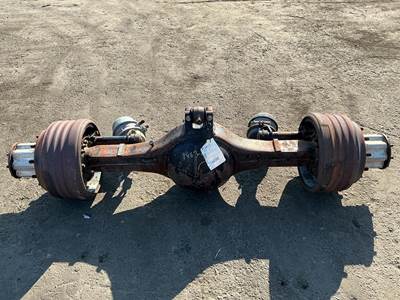 Meritor-Rockwell SQHDR Rear Axle Housing for a White WXLL Xpeditor