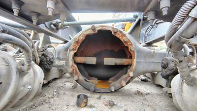 Paccar DX40 (MR2014P) Rear Axle Housing for a Peterbilt 579