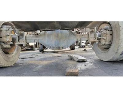 Spicer S110 Rear Axle Housing for a Ford F-450