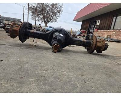 Spicer S135 Rear Axle Housing for a International 4700 LP