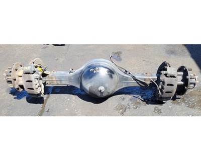 Spicer S150S Rear Axle Housing for a International 1652