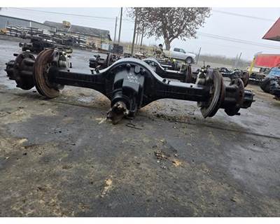 Spicer S150S Rear Axle Housing for a International 1652