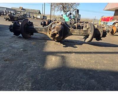 Spicer S150S Rear Axle Housing for a International 1652