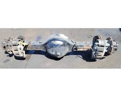 Spicer S150S Rear Axle Housing for a Ic Corporation 1652-SC