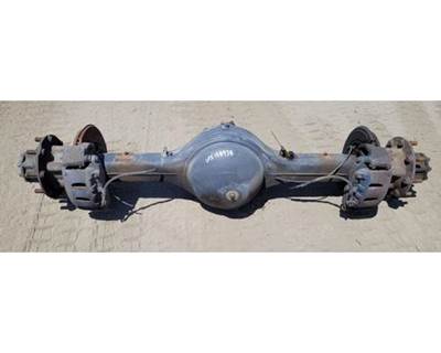 Spicer S150S Rear Axle Housing for a International 1652