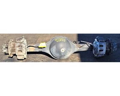 Spicer S150S Rear Axle Housing for a International 1652