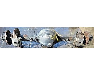 Spicer S150S Rear Axle Housing for a International 1652